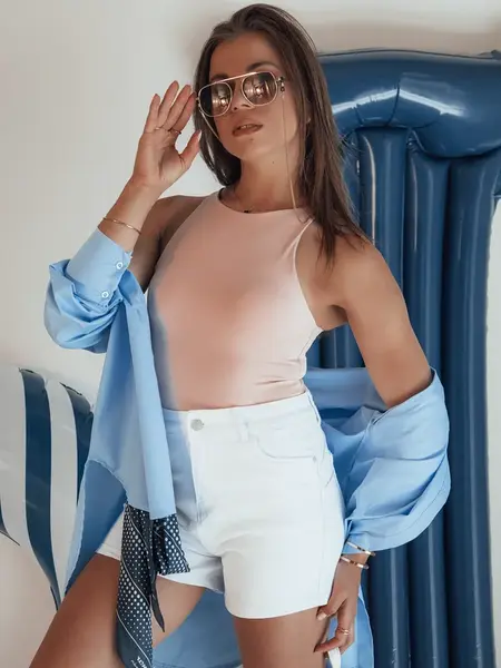 Dámske biele rifľové šortky GLAMWEAR