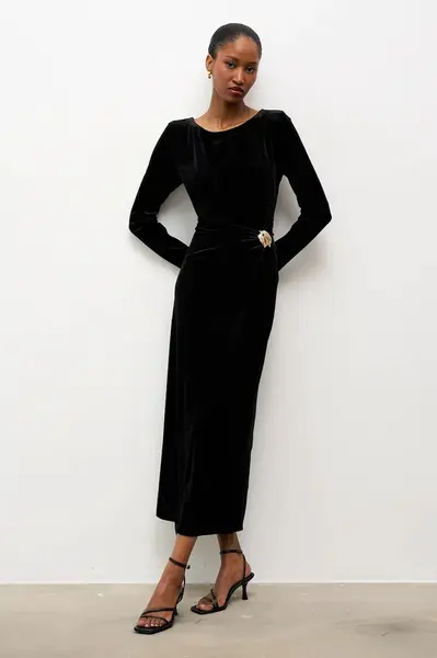 Velurové šaty Answear.LAB