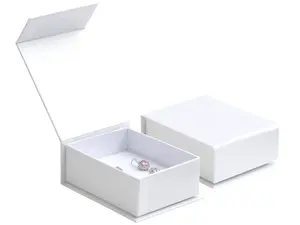 JK Box Bílá dárková krabička na soupravu šperků VG-6/AW