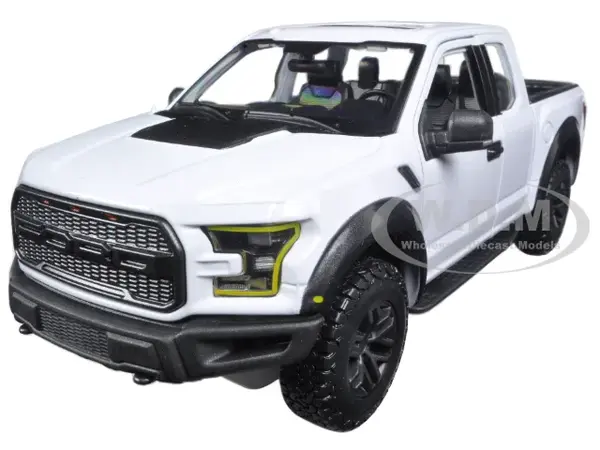 2017 Ford Raptor Pickup Truck White 1/24 Diecast Model Car by Maisto