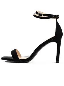 Celena Sandále 'Cory'  čierna