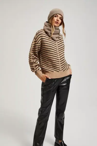 Marisse Coffee Scarf With Metallic Thread