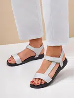 Resti Royal Fashion Women's flat sandals Lillia