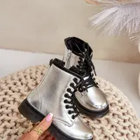 FR1 Zateplené dívčí lakované boty na zip stříbrné Novita