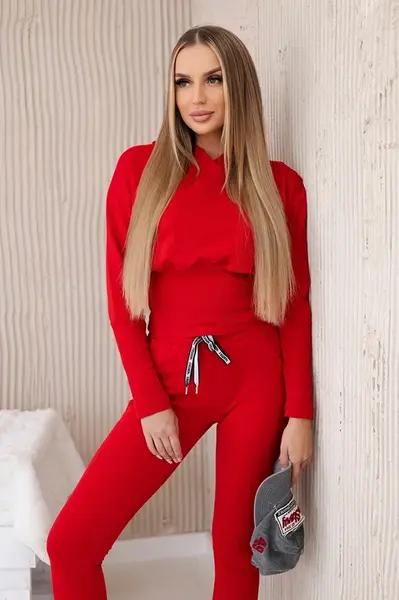 Set with wide cuffs in red color