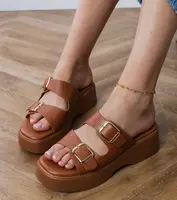 marka niezdefiniowana Hnedé šľapky s prackami na remienkoch Wollis