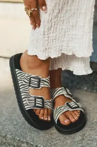 Semišové Dámske Sandały S Prackami D.Franklin