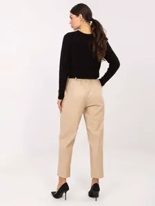 Béžové kalhoty s vysokým pasem