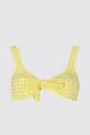 Žltý textúrovaný bikiny top od značky Trendyol