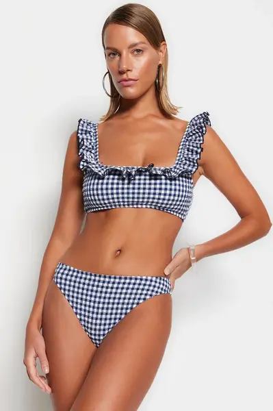Trendyol Navy Blue Gingham textúrovaná braletka Flounce Bikini Top