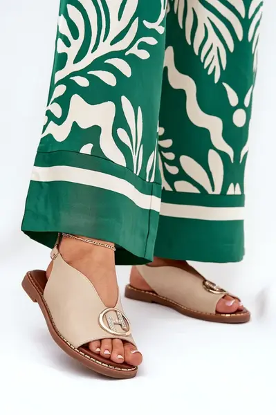 Boto Ploché elegantní sandály s ozdobou béžové Iseliria