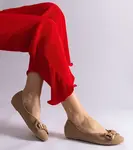 Gemre Brown ballet flats adorned with a bow and brooch Esdras