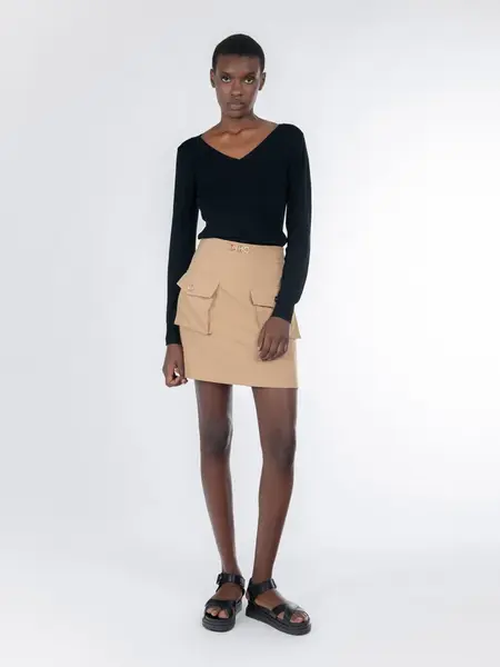 Influencer Sveter  čierna