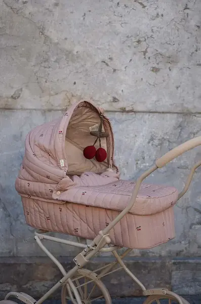Konges Sløjd  Kočárek pro panenky  DOLL PRAM