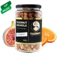 Granola z lupienkov lúpaného tigrieho orecha s figami a pomarančom