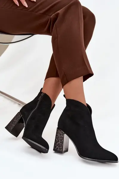 Boto Kožené semišové dámské kotníkové boty na podpatku s vyhříváním Černé Zivella