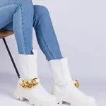 Gemre Florisenda white ankle boots decorated with a chunky chain