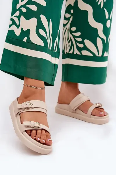 Boto Dámské Pantofle Na Platformě Se Zlatými Sponami Béžové Wernone