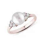 Prsten se sladkovodní perlou a brilianty v růžovém zlatě KLENOTA