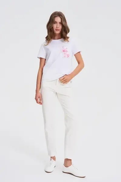 Marisse White T-Shirt With A Print On The Pocket