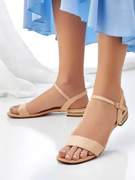 Resti Women's flat sandals Aronies