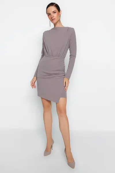 Trendyol Nork Premium texturovaný krepový nařasený detail Mini pletené šaty