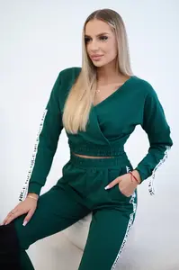 Sada s ozdobnými pruhy zelené