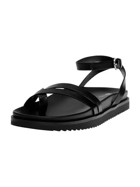 Pull&Bear Remienkové sandále  čierna