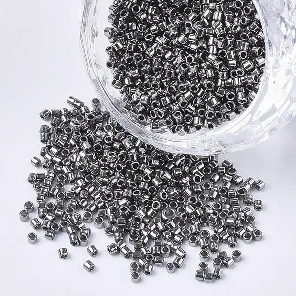 11/0 Grade A Glass Seed Beads