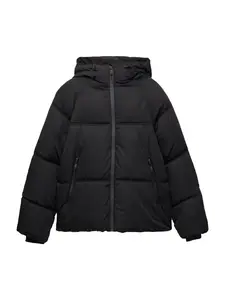 Pull&Bear Zimná bunda  čierna