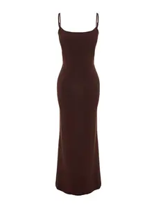 Trendyol Šaty  tmavohnedá