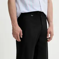 Kraťasy Won Hundred