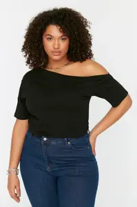 Dámská blúzka Trendyol Low Shoulder