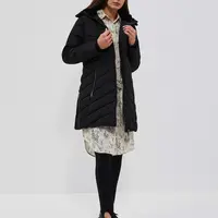 Bunda se zateplenou kapucí