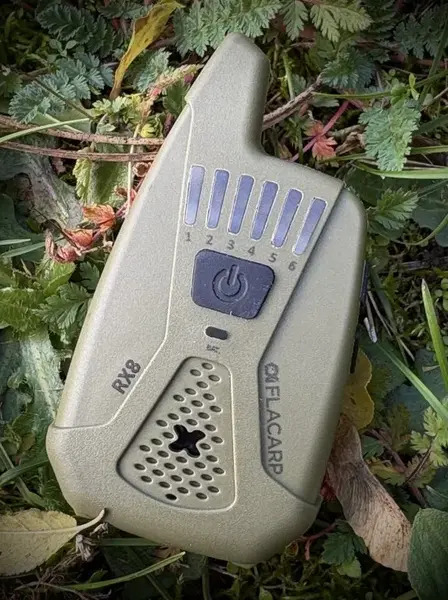 Flacarp príposluch rx8 špeciálna edícia jeseň 2025 - khaki