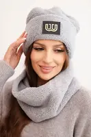 Polski Dámská polarová souprava čepice a nákrčník s ozdobnou nášivkou šedý