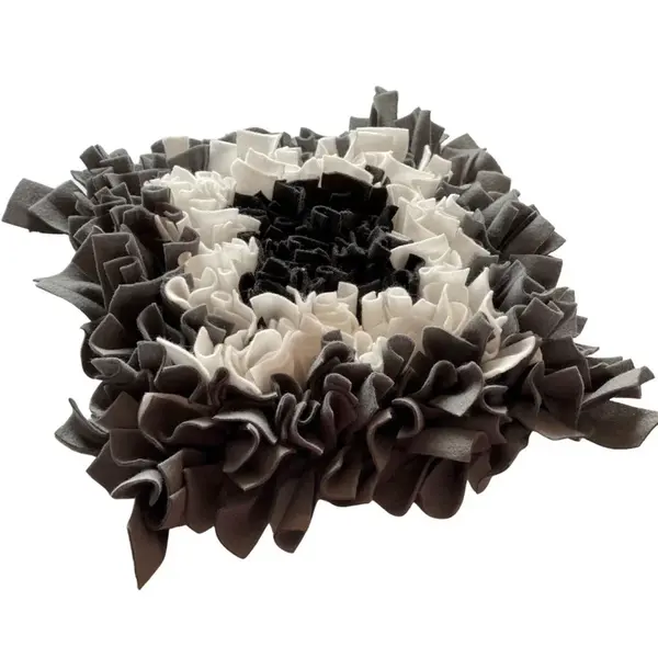 Čmuchacíkoberečky.cz® Čmuchací kobereček extra hustý BAREVNÝ TERČ ČERNO-BÍLO-ŠEDÝ 1863/30X