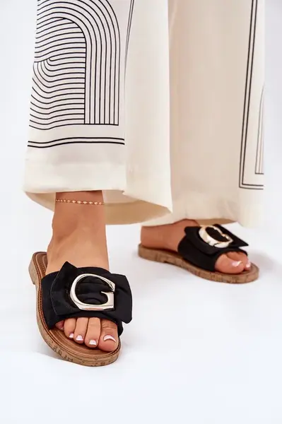 Boto Plné Dámské Sandály S Ozdobným Detalem Černé Nellodra