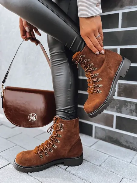 Dámské boty FOXGLOWE Barva kamelová DSTREET