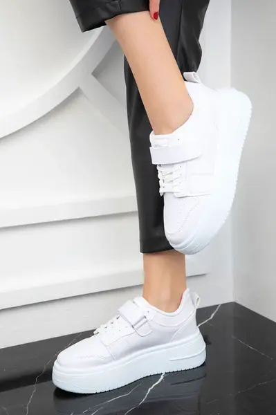 Soho White Women's Sneakers 19682