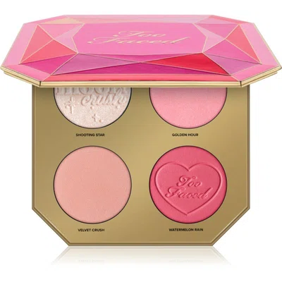 Too Faced Jewel Crush tvářenka s rozjasňovačem 15 g