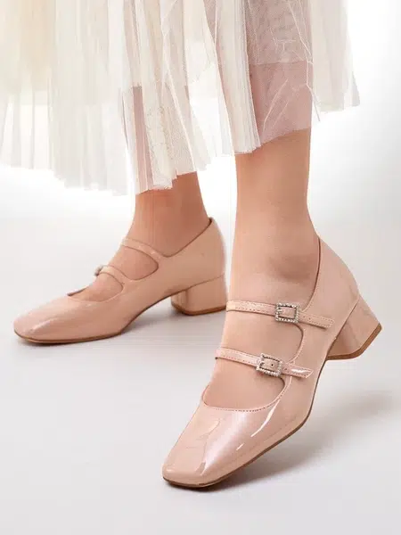 Resti Patent leather women’s pumps on a block heel with straps Vible