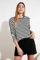 Dámske kraťasy Trendyol Knitted