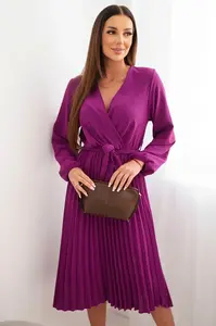 Fialové plisované šaty s vázáním