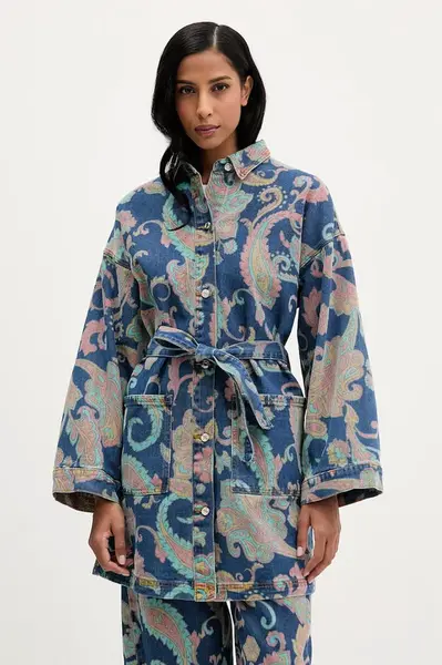 Bunda Never Fully Dressed