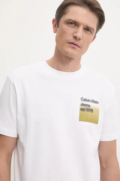 Bavlněné tričko Calvin Klein Jeans bílá barva, s potiskem, J30J327080