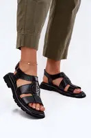 Kožené dámske sandále lakované s ozdobným detailom Artiker