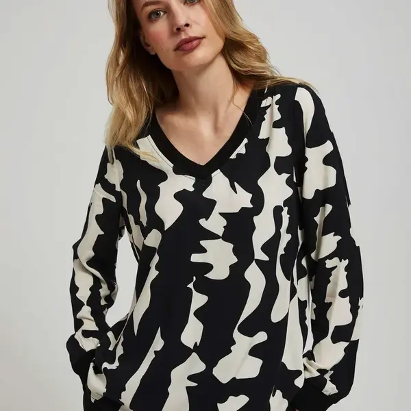 Marisse Patterned V-Neck Shirt, Black