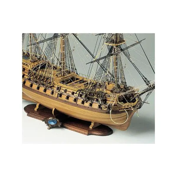 COREL H.M.S. Bellona 1760 1:100 kit