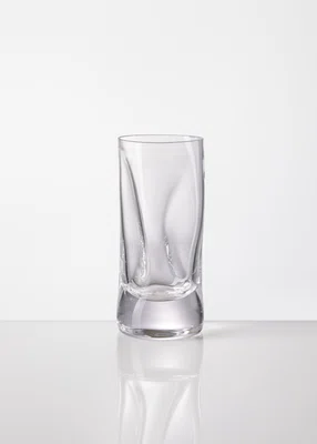 Pomačkaná sklenice na vodu - Lukáš Houdek